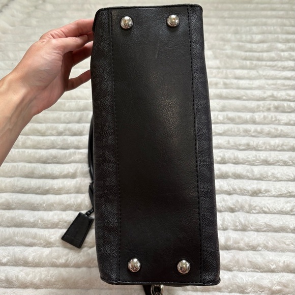 MICHAEL KORS Signature Black Shoulder Bag Saffiano Leather Monorgram Logo - Picture 12 of 15